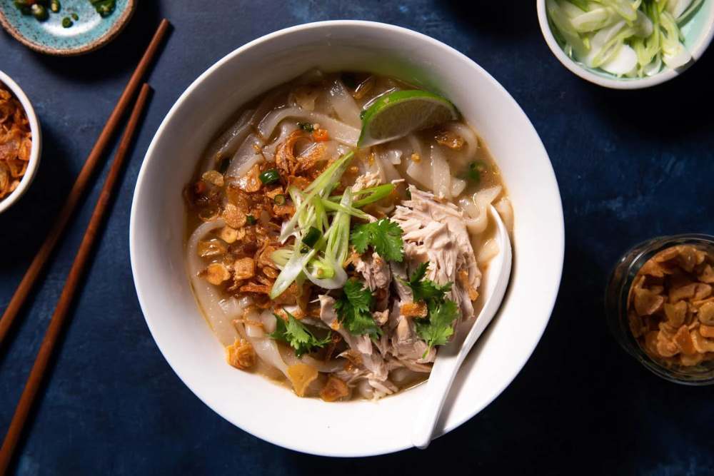 La soupe de nouilles réconfortante Khao Piak Sen